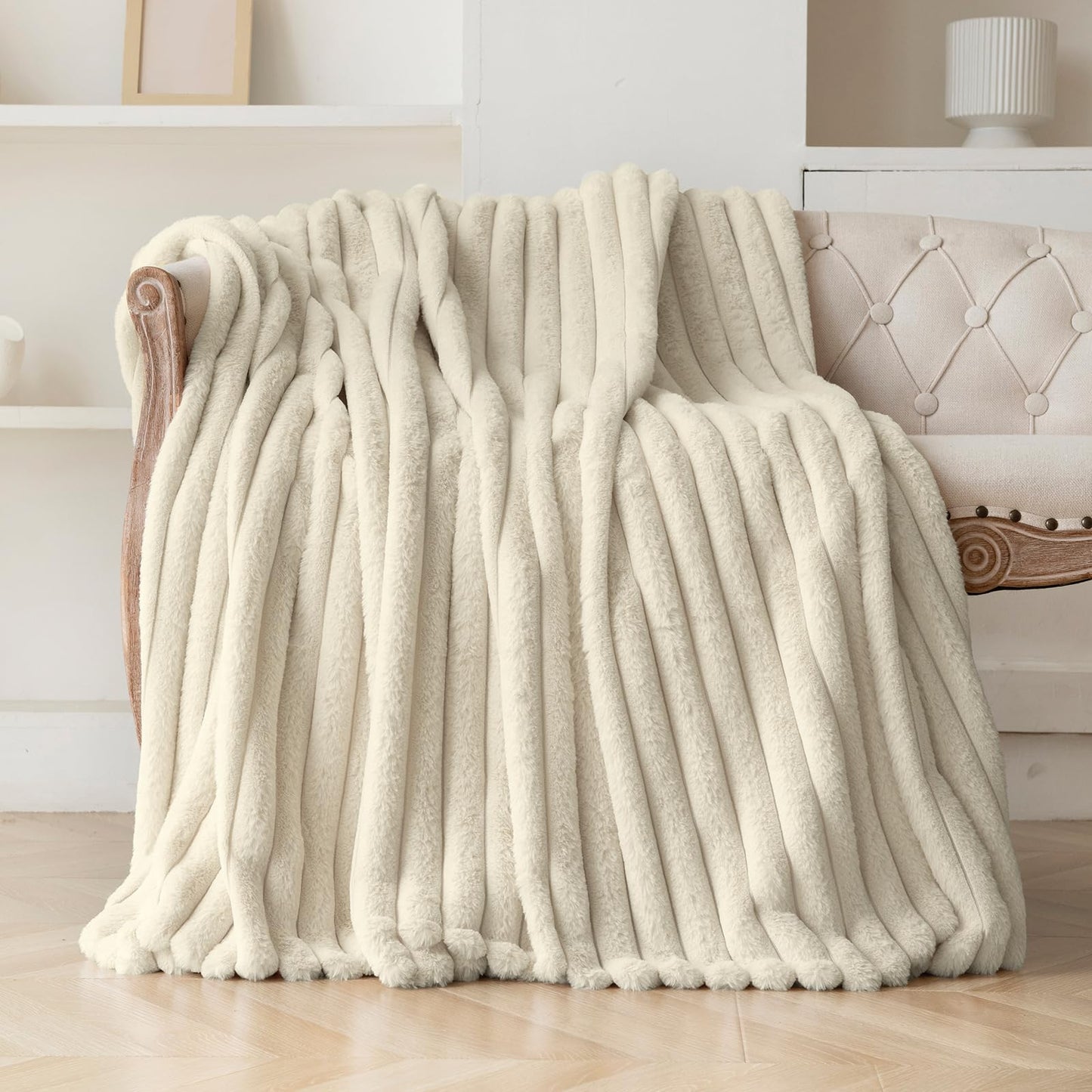 Soft Triangle Pattern Fleece Blanket