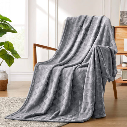 Soft Triangle Pattern Fleece Blanket